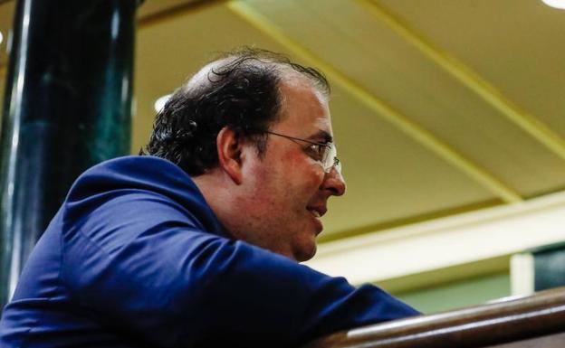 Casero se vuelve a equivocar y vota a favor de la comisión para investigar al PP