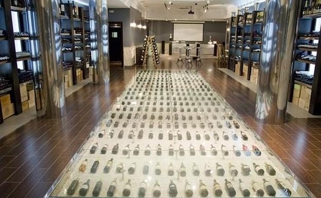 Roban 132 botellas de vino valoradas en 200.000 euros de un restaurante de lujo de Madrid