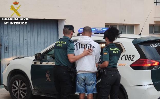 Cinco detenidos por una reyerta en Sanet i Negrals