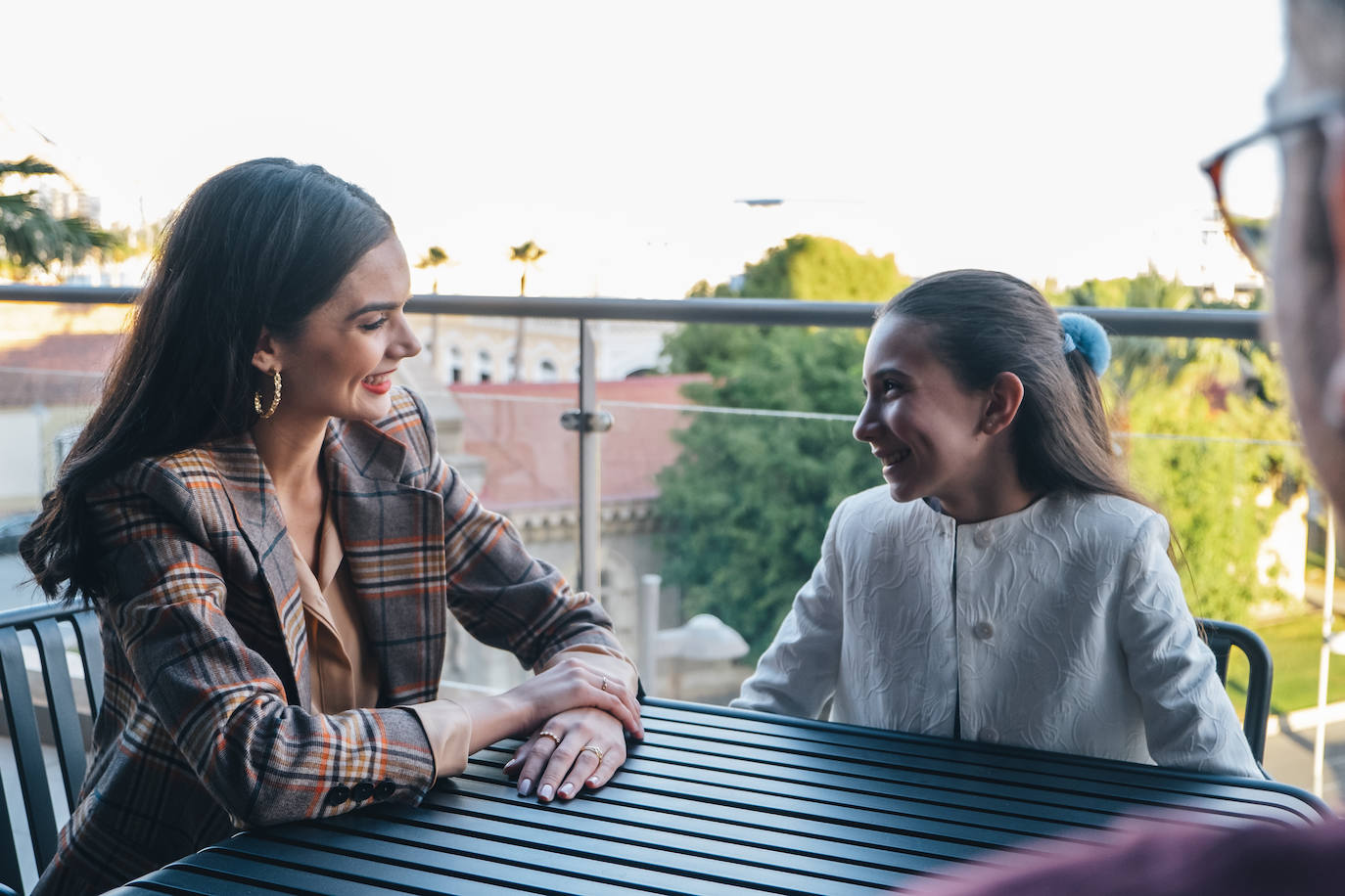 Las belleas del foc 2023 visitan la nueva redacción de TodoAlicante