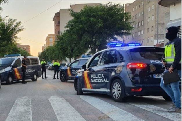 Desmantelan una organización criminal entre Albatera y Murcia que explotaba a extranjeros en situación irregular