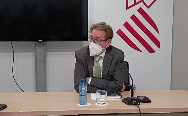 Sanidad revisará caso por caso antes de pagar a los médicos de Alicante por los retrasos de la vacunación en la privada