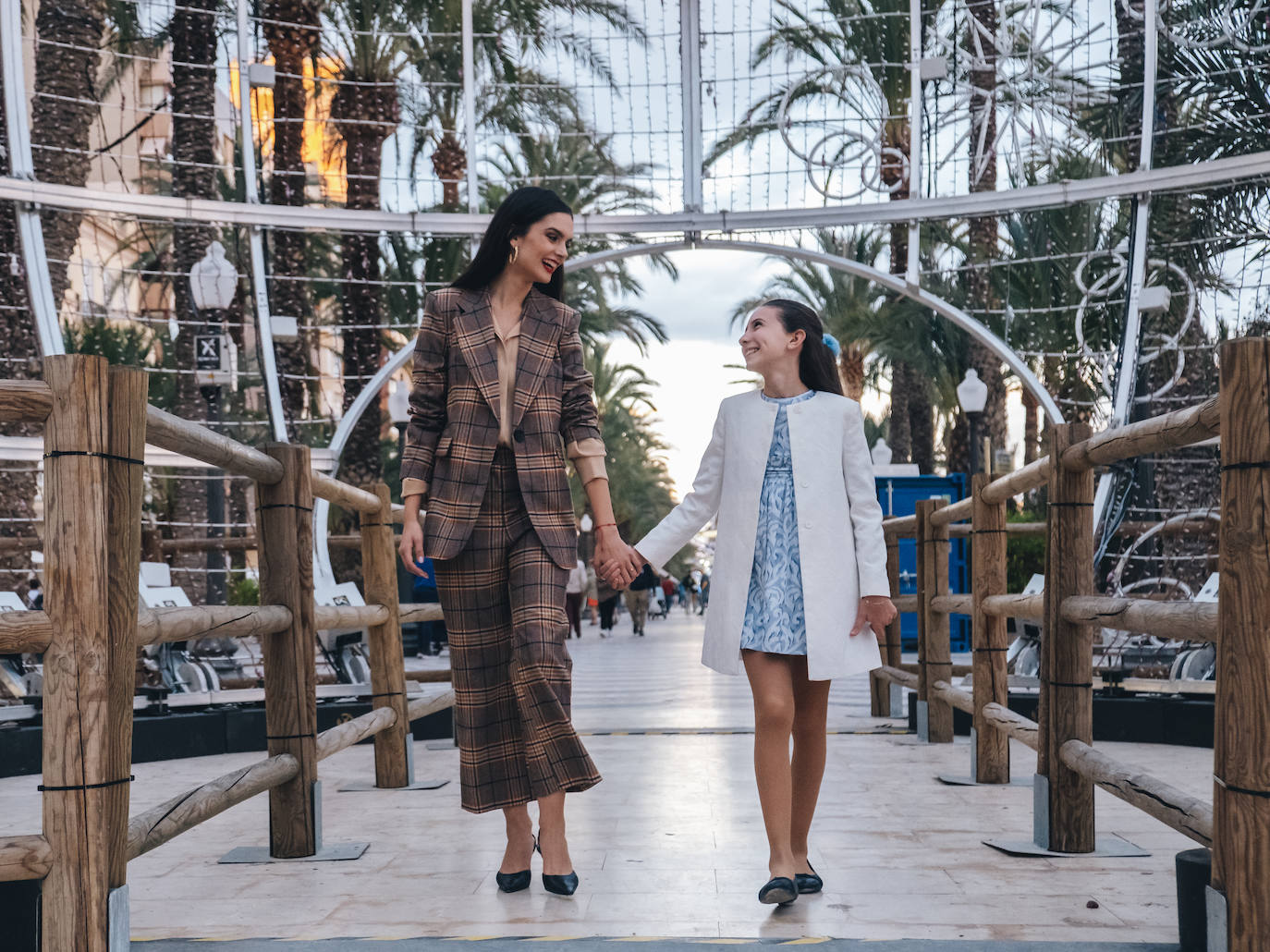 Alicantinas unidas por el fuego