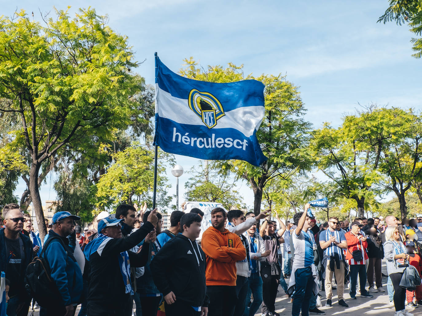 Clamor contra Ortiz y entrada al estadio con 0-1