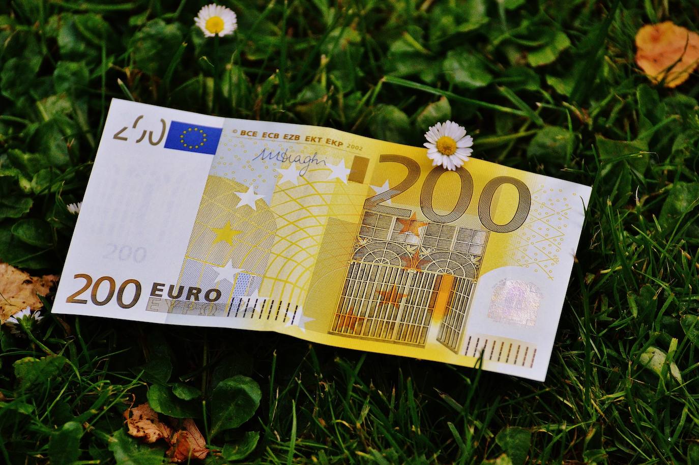 Más de 30.000 personas en la provincia de Alicante han recibido la ayuda estatal de 200 euros contra la inflación