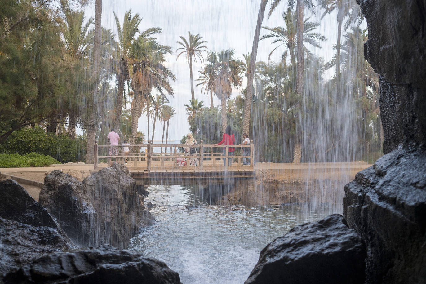 El Palmeral, un parque natural frente al mar