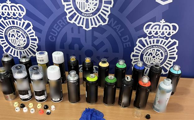 Detienen a dos grafiteros por realizar pintadas en la estación de Renfe de Alicante