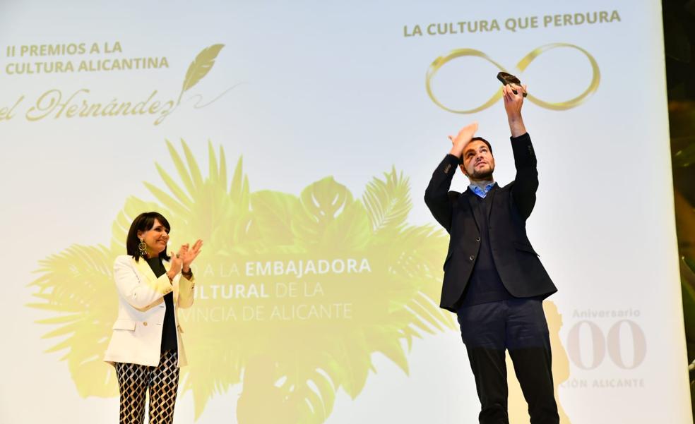 La cultura alicantina distingue a Ana María Sánchez como embajadora de la provincia