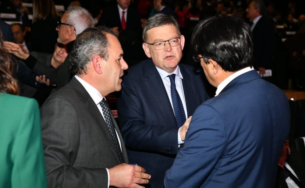 Baño noquea a Puig con el reivindicativo discurso en la Noche de la Economía Alicantina