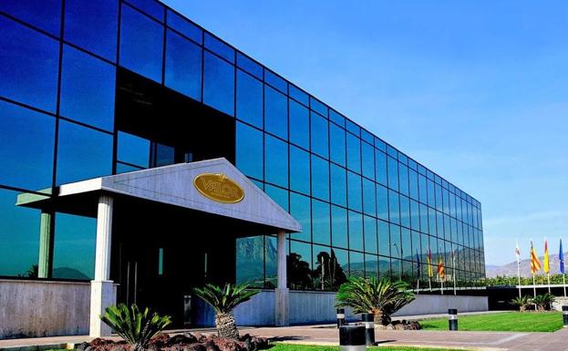 Chocolates Valor contiene la inflación y factura 127 millones de euros