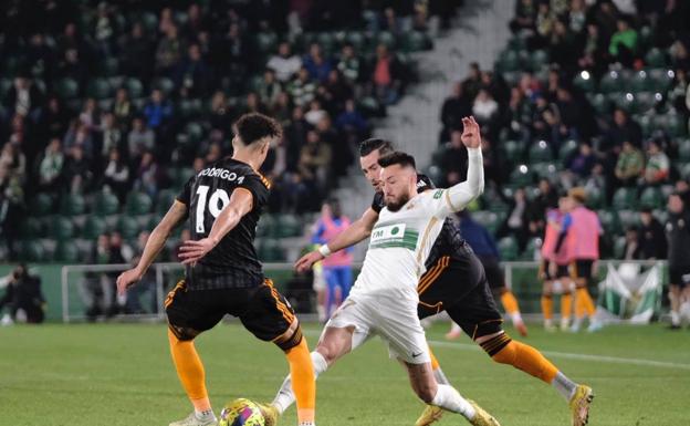 El Leeds se lleva el Festa d'Elx con un golazo de Klich (1-2)