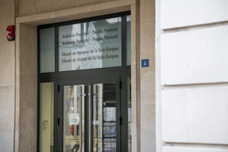 Piden 15 años de cárcel a un padre por abusar sexualmente de su hija