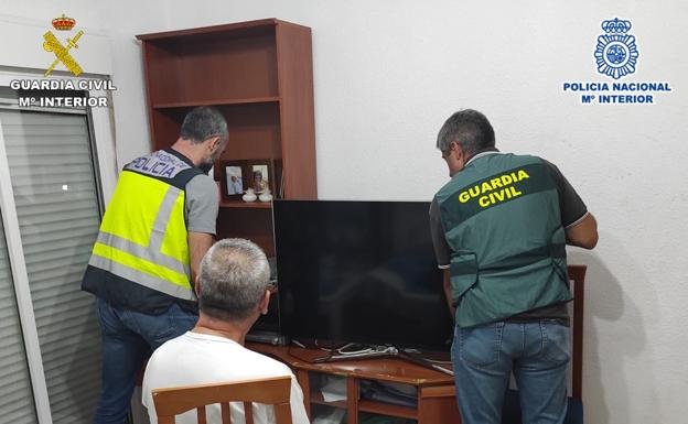 La peculiar forma de vida de dos delincuentes alicantinos: ladrones por la mañana, presos por la noche