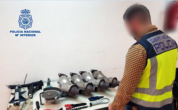 Prisión para dos detenidos en Alicante por robar catalizadores de vehículos