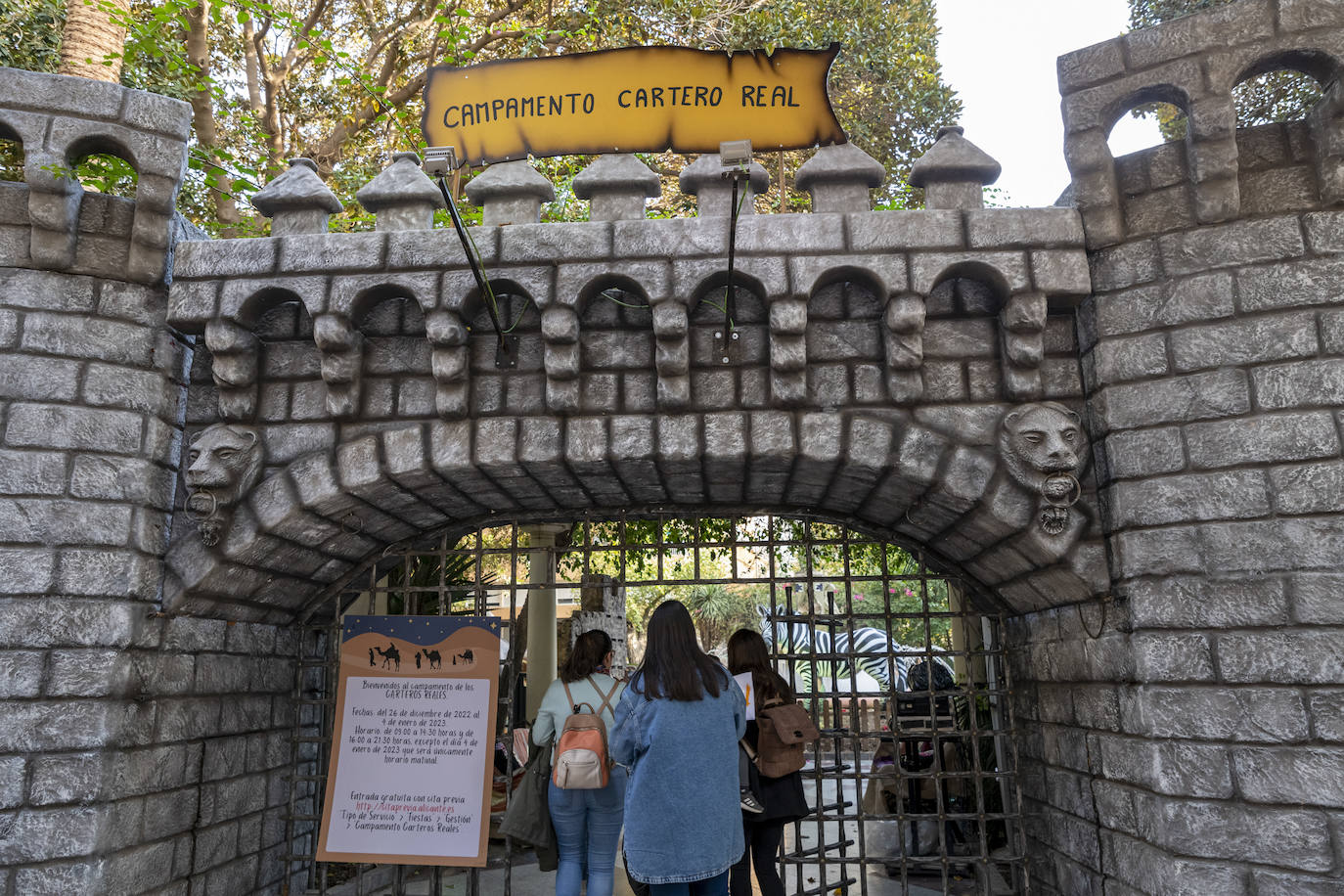 Un paseo por el Campamento de los Carteros Reales