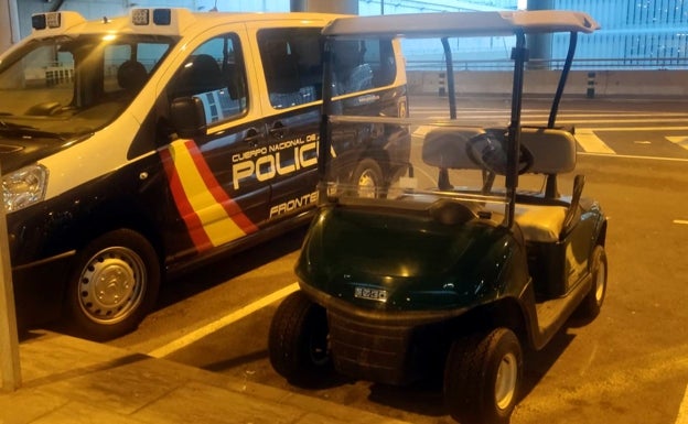Roba un carrito de golf y se fuga por carretera hasta el aeropuerto de El Altet