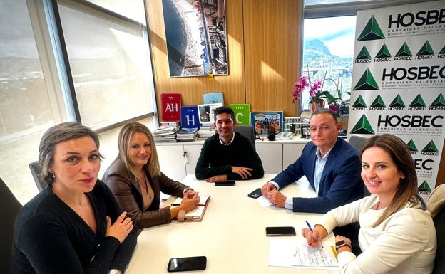 Hosbec y la CEV trazan las líneas maestras de un 2023 «muy difícil y marcado por los indicadores económicos»