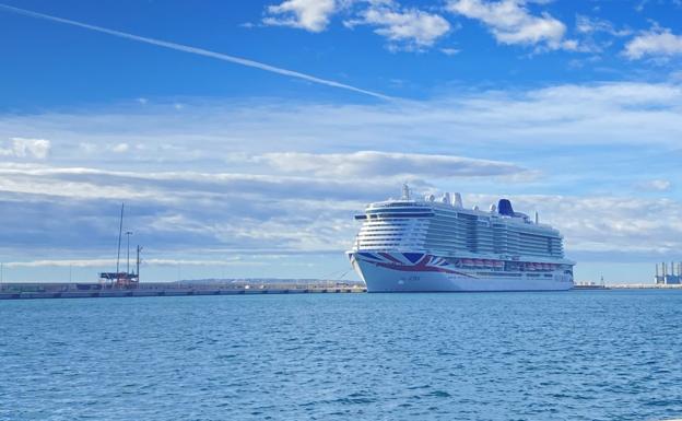 Alicante espera la llegada de más de 80.000 cruceristas de MSC este verano