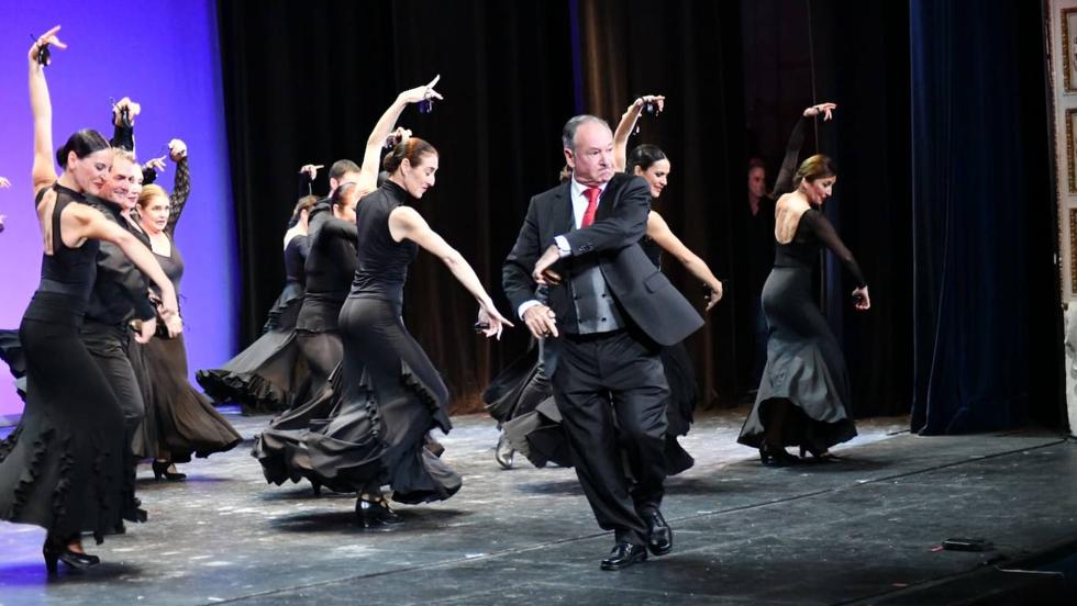 Elche acoge en el Gran Teatro al cantautor Rufus Wainwright y el Ballet Español