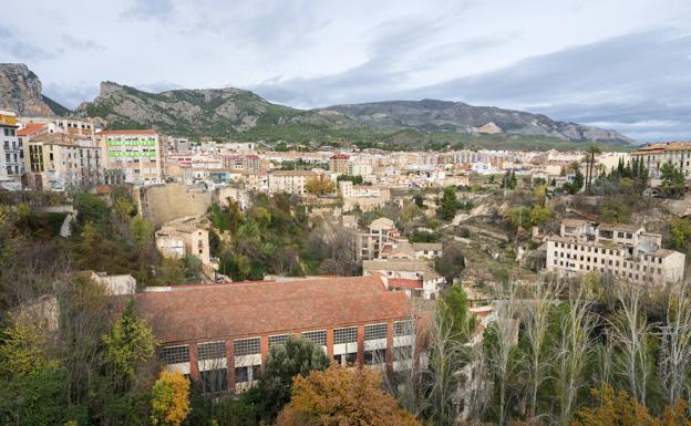 La nieve llega a la Font Roja con el primer temporal del año