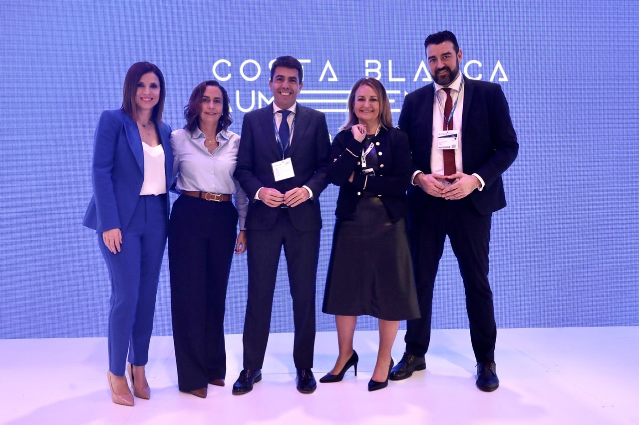 ¿Es viable una conexión aérea directa entre Alicante y EEUU? Carlos Mazón sostiene que sí