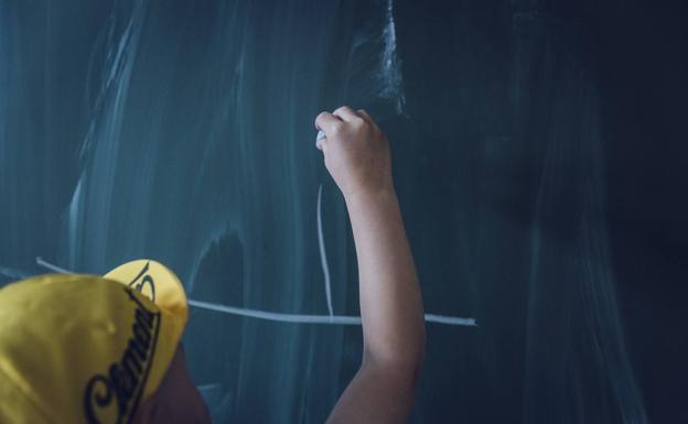 Los padres de la Vega Baja avisan al Consell: «Para nosotros el valenciano es una lengua completamente ajena»