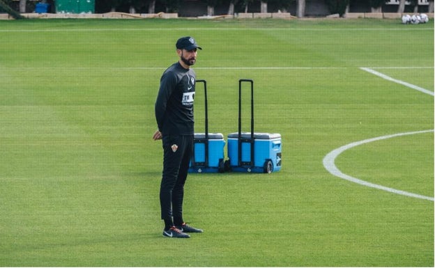 Machín mantiene la esperanza: «El Elche puede competir contra cualquiera»