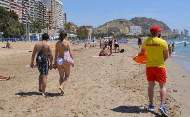 San Gabriel seguirá sin socorristas al no tener consideración de playa