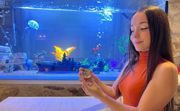 Una joven encuentra una perla en una almeja y le ofrecen 4.000 euros