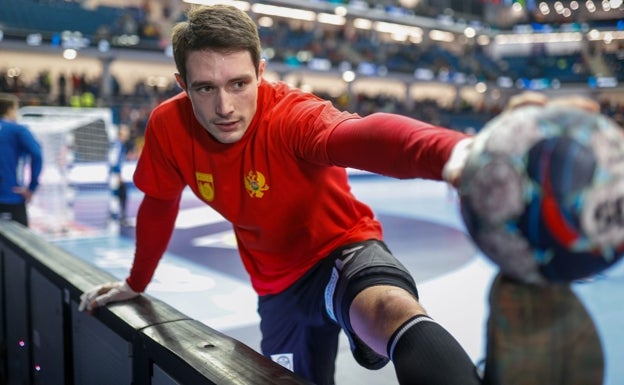 Baile de balcánicos en el TM Benidorm: sale Sotic y entra Vujovic