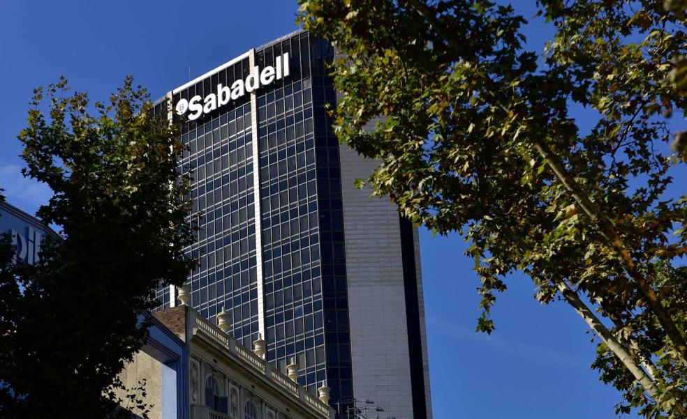 Sabadell pagará 170 millones del nuevo impuesto tras obtener su mayor beneficio en 15 años