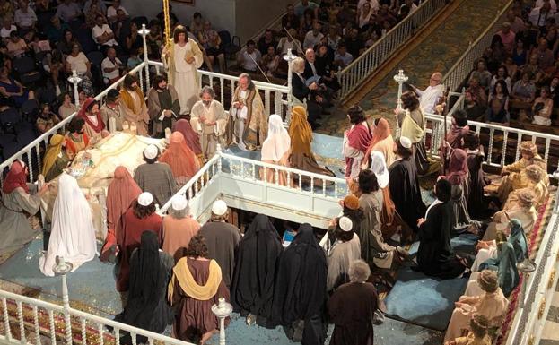 «Queremos que la gente, al menos una vez en la vida, se emocione con el Misteri d'Elx»