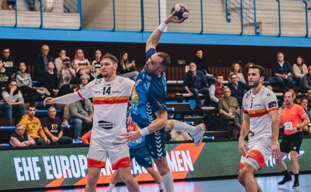 El TM Benidorm retoma el pulso de la Asobal dos meses después en Irún