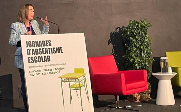 Elche celebra unas jornadas sobre el absentismo escolar