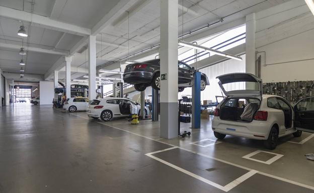 El mercado de turismos de ocasión alicantino continúa su escalada tras un mal año