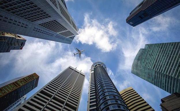 La actividad de las grandes empresas comenzó a frenarse en la recta final de 2022