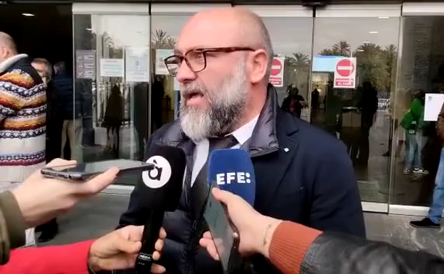 Redada antidroga de película con drones y un helicóptero en el barrio de Los Palmerales de Elche