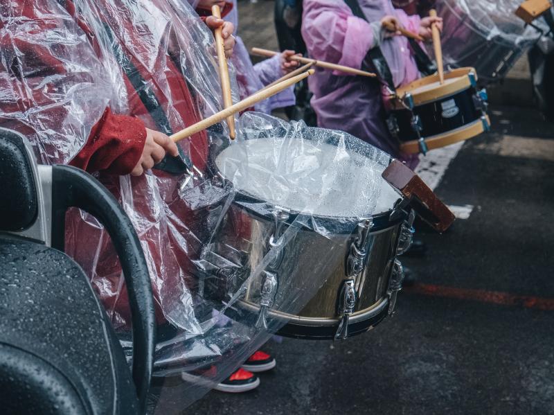 La lluvia en Alicante no impide que la Santa Cena realice su labor solidaria