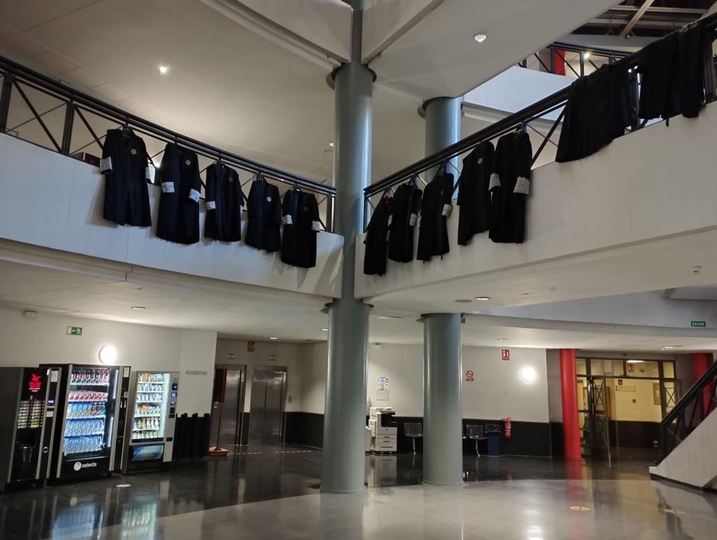 Un olvido del Gobierno en la huelga de letrados pone en riesgo las elecciones