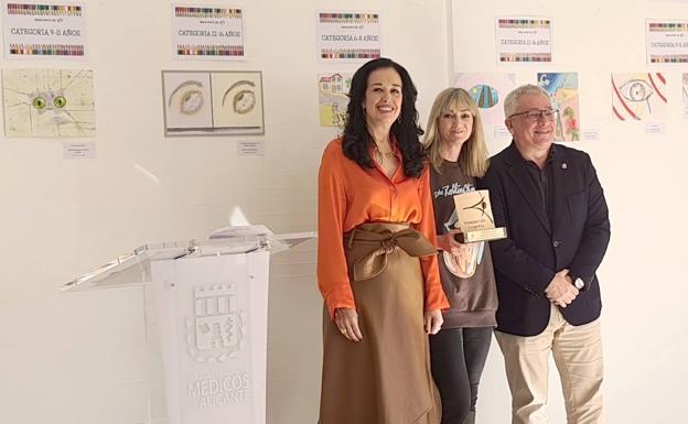La Fundación Jorge Alió reparte 900 euros en premios entre escolares alicantinos