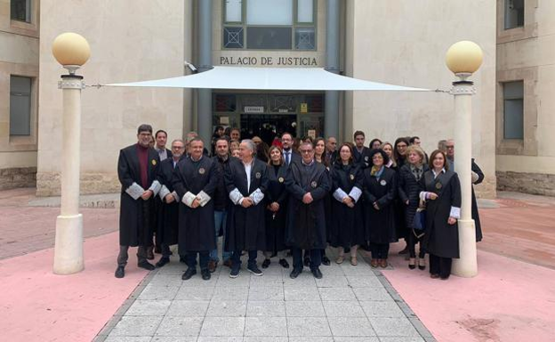 El paro de los técnicos judiciales bloquea 147 millones de euros en la provincia de Alicante