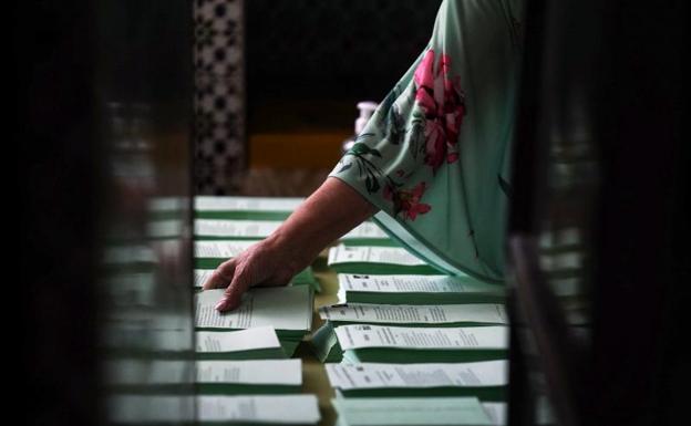 El Gobierno garantiza que habrá elecciones a pesar de la 'amenaza' de los letrados de Justicia