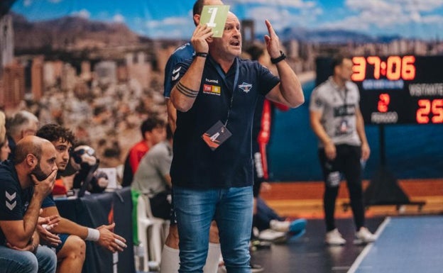 El TM Benidorm cae en Islandia (35-29) y está al borde de la eliminación europea