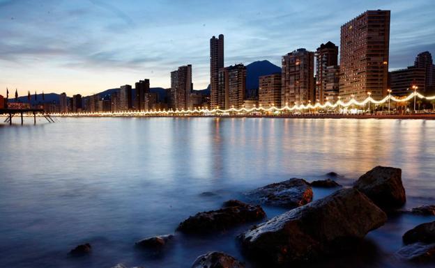 Los hoteles de la Costa Blanca despiertan y «la temporada baja» comienza a desvanecerse