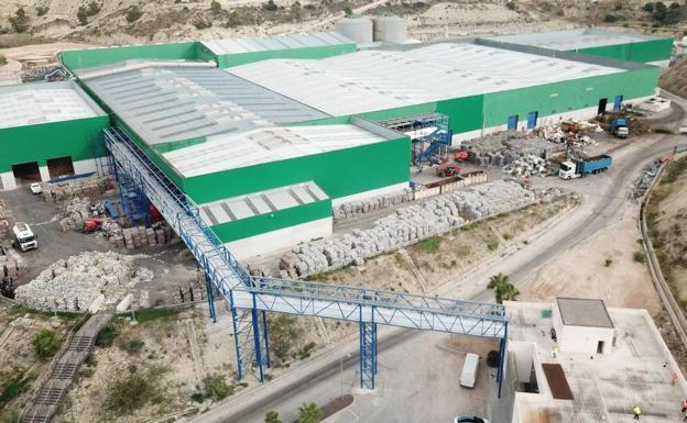 El Sindic de Greuges admite una queja del alcalde por el problema del vertedero de Las Cañadas