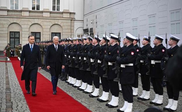 Biden asegura en Polonia que «la cobarde ansia de poder de Putin fracasará»