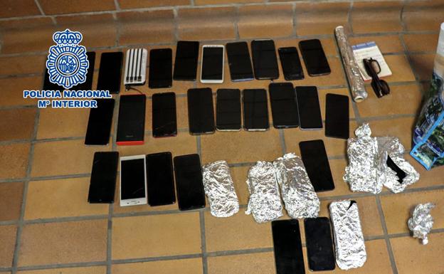 Dos detenidos por robar más de 50 móviles durante el Carnaval en Alicante