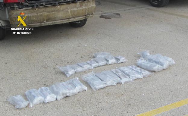 Exceso de equipaje: de Dénia a Ibiza con 23 kilos de hachís