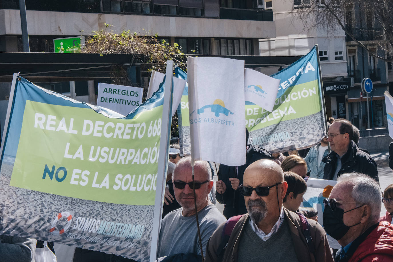 La protesta contra el reglamento de costas en imágenes