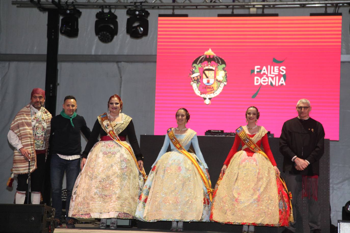 Vuelven las fallas a Dénia: así fue la Crida, el Pregó y el Sopar de Germanor